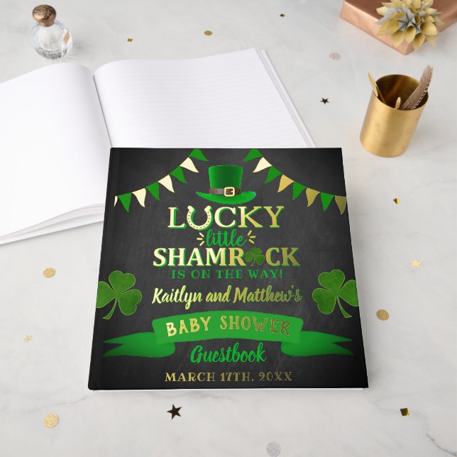 Little Kleeblatt St. Patrick's Day Baby Shower Gästebuch (Vorderseite Offen)