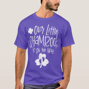 Little Kleeblatt St Patricks Day Pregnancy Ankündi T-Shirt