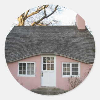 Little Pink House Runder Aufkleber