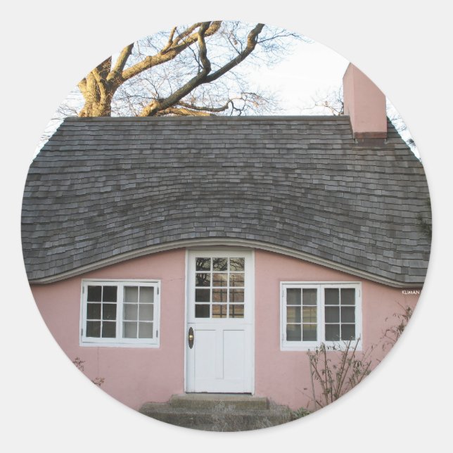 Little Pink House Runder Aufkleber (Vorderseite)
