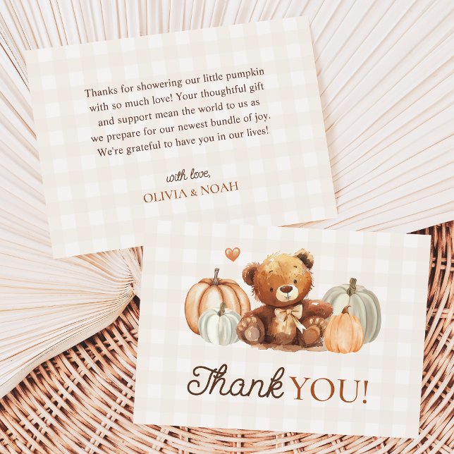 Little Pumpkin Gingham Teddy Bear Fall Baby Shower Dankeskarte (Von Creator hochgeladen)