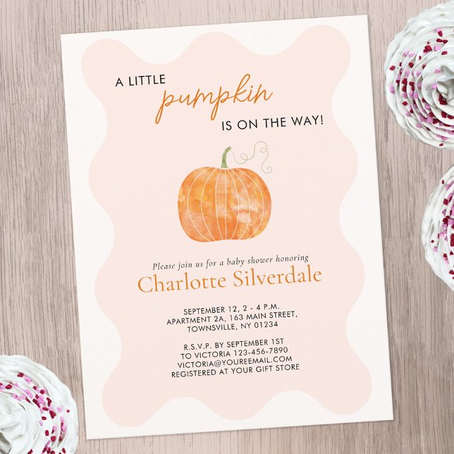 Little Pumpkin Herbst Kinderdusche Einladung Postkarte (A Little Pumpkin is on the Way autumn fall themed personalized baby shower invitation postcard)