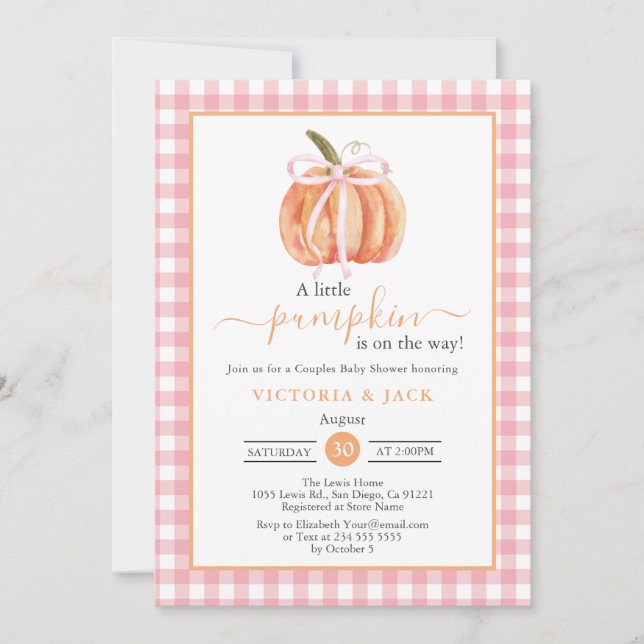 Little Pumpkin Pink Gingham Fall Baby Dusche Einladung (Vorderseite)