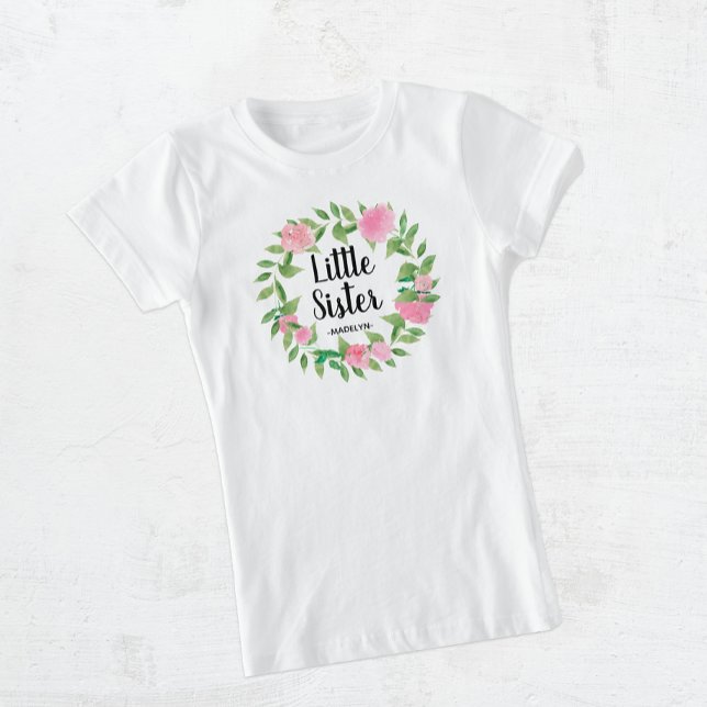 Little Sister Watercolor Blumenkranz mit Namen T-Shirt (Von Creator hochgeladen)