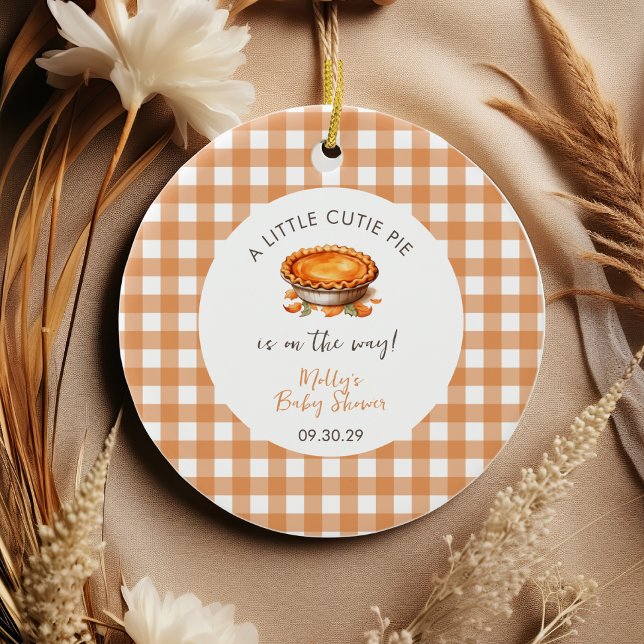 Little Süsse Pie Fall Pumpkin Gingham Baby Dusche Keramik Ornament (Von Creator hochgeladen)