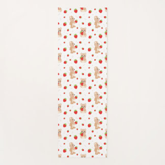 Little teddy bear with strawberry yogamatte