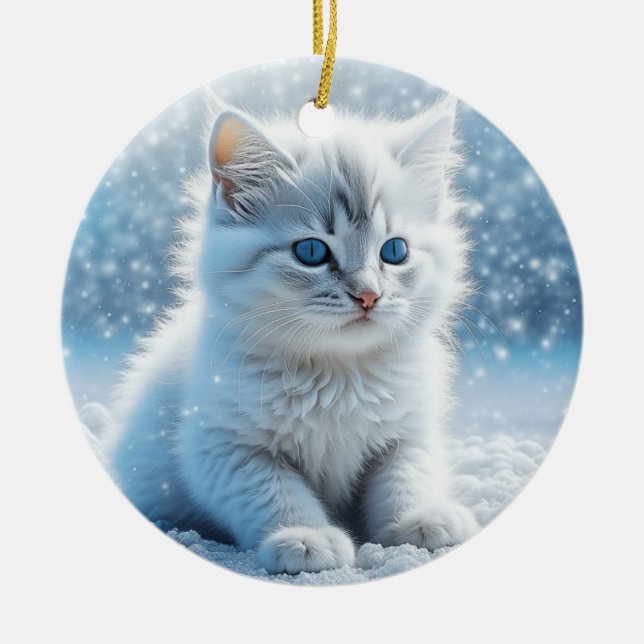 Little White Kitten in Snow Personalisiert Weihnac Keramik Ornament (Vorne)