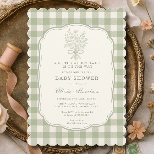 Little Wildflower Sage Green Gingham Baby Shower Einladung (Von Creator hochgeladen)