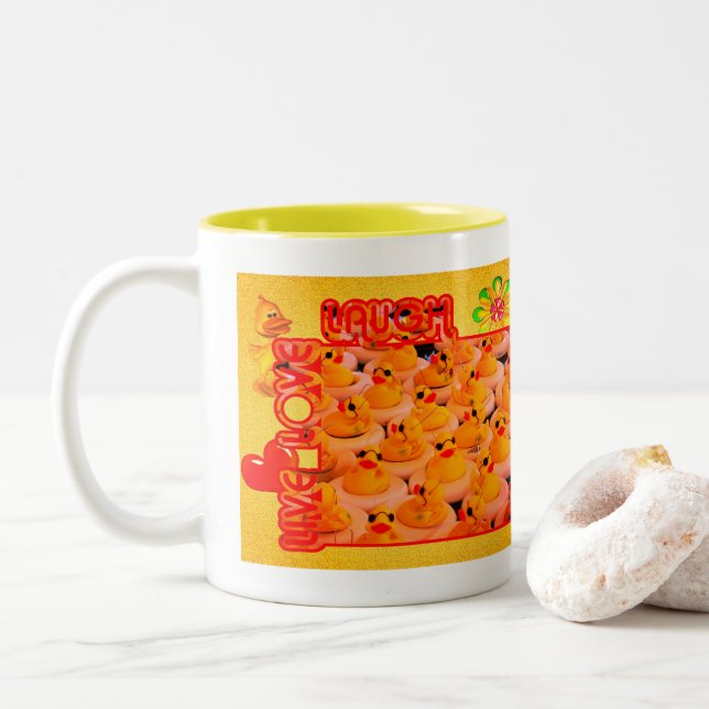 Live-Liebe Laugh Gummi Ducks Inspiration Zweifarbige Tasse (Mit Donut)
