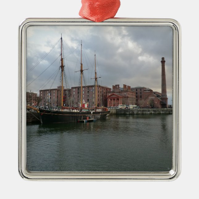 Liverpools Albert-Dock Ornament Aus Metall (Vorne)