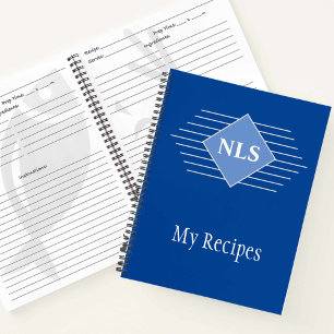 Livre de recettes avec les initiales du propriétai