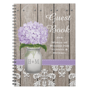 Livre d'invité pourpre décoré d'un monogramme