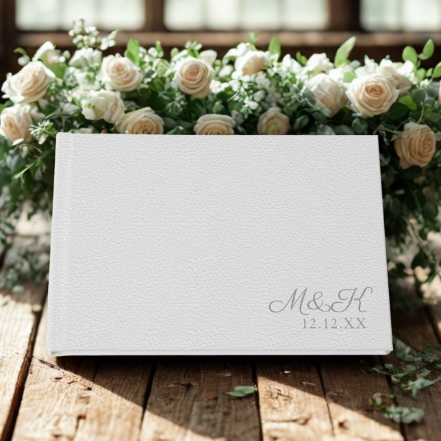 Livre D'or Élégant Monogramme Argent Faux Mariage en cuir (An elegant soft gray faux leather look Wedding Guest Book with space for your initials and date)
