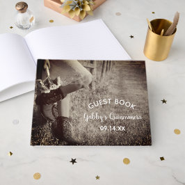 Livre D'or Femme en bottes avec des tournesols Quinceanera