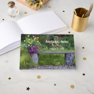 Livre D'or Fleurs colorées Banc rustique Jour de mariage Pers