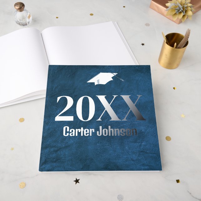 Livre D'or Graduation Pile Argent Sur Cuir Bleu (Recto ouvert)