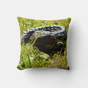 Lizard De Raifort Sur L'Herbe, Coussin