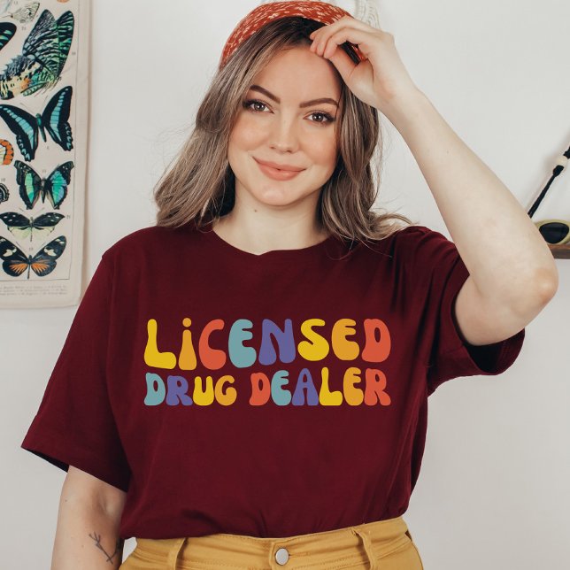 Lizenzierter Arzneimittelhändler, Dozent T-Shirt (Von Creator hochgeladen)