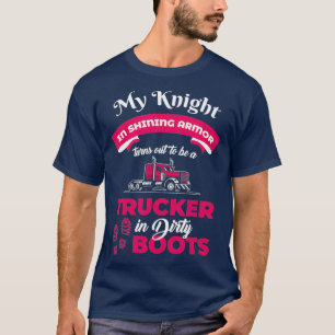 LKW-Ritter in leuchtenden Rüstungs-LKWs T-Shirt