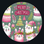 Llama Merry Christmas Runder Aufkleber<br><div class="desc">Fügen Sie Ihren Urlaubsgeschenke eine Touch Whimsey hinzu und schicken Sie eine E-Mail mit diesen rosa und grünen Lama Merry Christmas Aufkleber, </div>