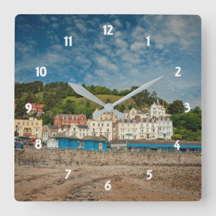 Llandudno Landschaftlich Coastal Beach View in Wal Quadratische Wanduhr