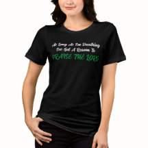 Lob für den T - Shirt der Frau