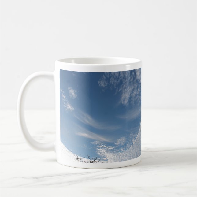 Loch in den Wolken Kaffeetasse (Links)