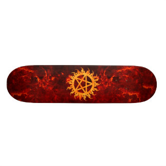 Loderndes Pentagram-Skateboard Skateboard