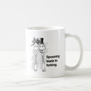 Löffeln führt zu Gabeln Kaffeetasse