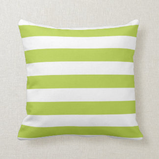 L'offre tire le coussin rayé audacieux vert
