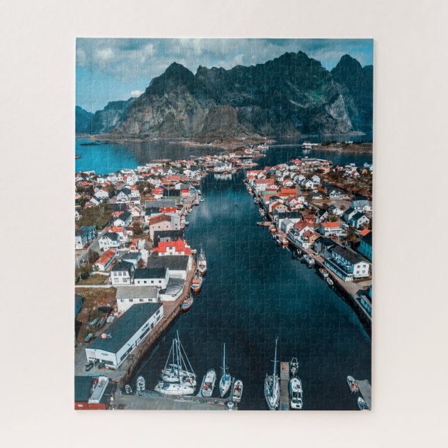 Lofoten Archipelago, Norwegische Wasserstraße (Vertikal)
