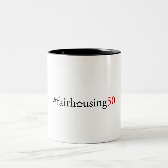 Logement juste 50 (hashtag) - tasse (Centre)