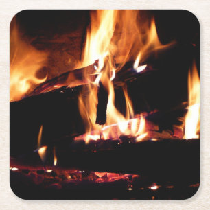 Loggt sich in der Feuer-Feuer-Fotografie ein Rechteckiger Pappuntersetzer