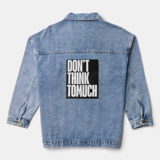 Logo auf Damen-Denimjacke nicht zu sehr beachten. Jeansjacke