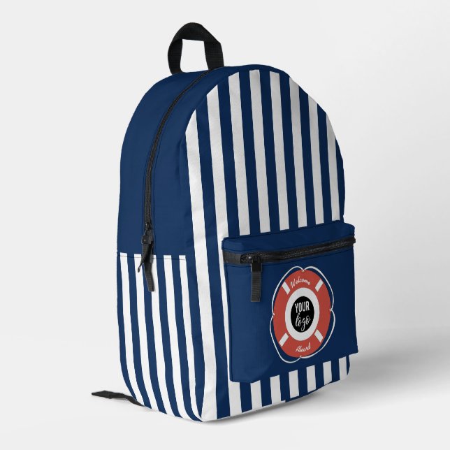 Logo auf dem Schiff mit blauem Streifen Bedruckter Rucksack (Rückseitige Ecke links)