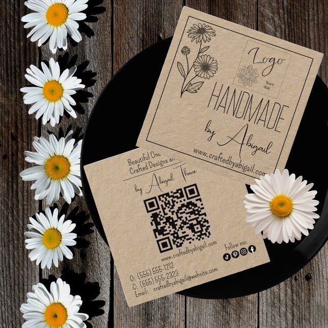 Logo Daisy Minimalistisch handgefertigt Quadratische Visitenkarte (Logo Daisy Floral Minimalist Handmade Handcrafted Square Business Card - Kraft Paper)