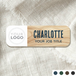 Logo de l'entreprise sur badge en bois rustique bl