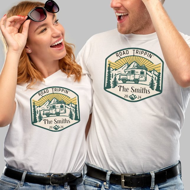 Logo der Familie RV Road Trip Green and Yellow Cam T-Shirt (Von Creator hochgeladen)