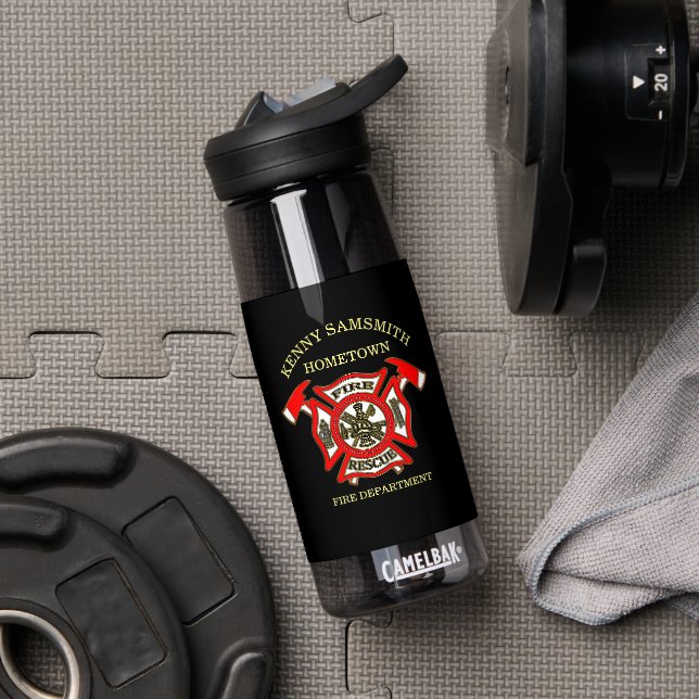 Logo der Feuerwehr Gold und Rotes Abzeichen mit Ac Trinkflasche (Fitnessstudio (gedreht))