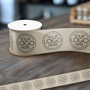 Logo für das Branding von Unternehmen hinzufügen Satinband