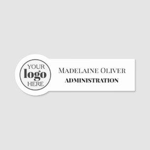 Logo für die Mitarbeiterverwaltung Weiß Schwarz Namensschild