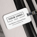 Logo für kundenspezifische Unternehmen Gepäckanhänger<br><div class="desc">Erstellen Sie Ihre eigene Gepäckmarke mit Ihrem Firmenlogo und Werbetext. Mit einem Visitenkarten-Slot ist es einfach, in Ihre Visitenkarte zu schlüpfen. Individuelle Logo-Gepäckanhänger machen nützliche und leichte Firmengeschenke für Mitarbeiter, die oft reisen, oder für Kunden als Werbegeschenke oder Messen. Sie können die Hintergrundfarbe ganz einfach ändern, sodass Sie versuchen, sie...</div>