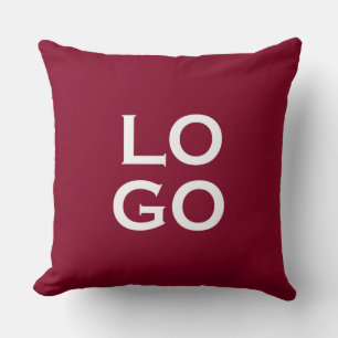 Logo für Unternehmen oder Unternehmen auf Burgund Kissen