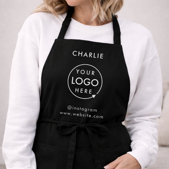 Logo-Geschäft Moderne Minimal-Unternehmen schwarz Schürze (Sleek black company branded name aprons for your store or salon team apparel employee brand uniform.)