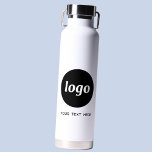 Logo mit Text-Branding-Werbung Trinkflasche<br><div class="desc">Fügen Sie Ihr eigenes Logo und Textauswahl zu diesem Design hinzu. Entfernen Sie den Text,  wenn Sie es vorziehen. Minimalistisch und beruflich,  um die Markenloyalität zu fördern. Ideal für die Mitarbeiterwerbung oder als Werbemittel für Ihre Kunden und Kunden.</div>
