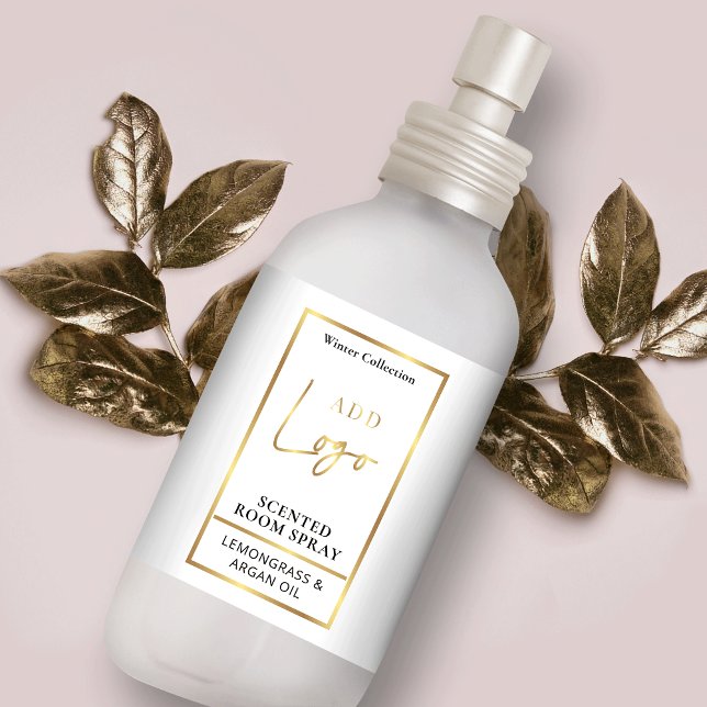 Logo moderne White & Gold Salle Spray Étiquette bo (Minimal white and faux gold room or linen spray bottle wrap around label design)