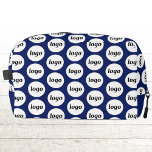 Logo-Muster Werbegeschenk für Unternehmen Navy Blu Waschbeutel<br><div class="desc">Fügen Sie diesem Design Ihr eigenes Logo hinzu. Minimalistisch und beruflich. Ideal für ein Werbeprodukt für Ihre Mitarbeiter,  Mitarbeiter,  Kunden und Kunden. Ideal für Messe-,  Reise-,  Firmen- oder Sportveranstaltungen und Geschenke. Weitere Versionen finden Sie in der Auflistung.</div>