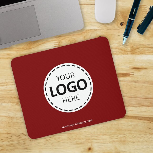 Logo-Upload Modern Simple Red Mousepad (Von Creator hochgeladen)