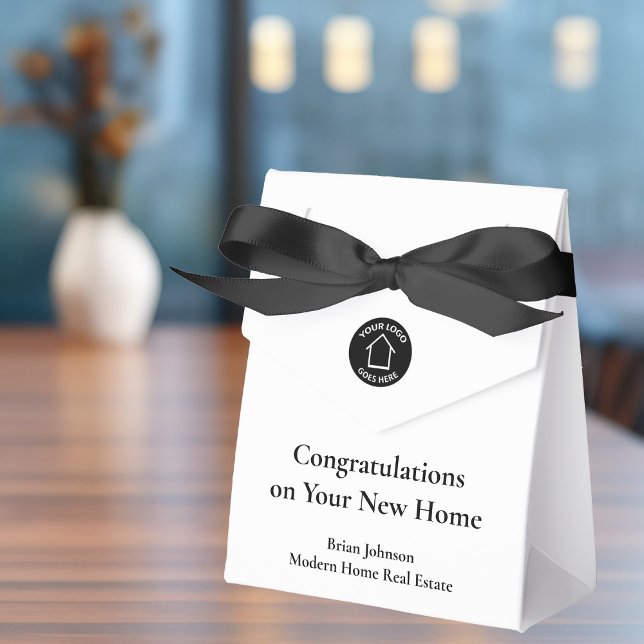 Logo von Real Anwesen Company Modern Housewarming Geschenkschachtel (Von Creator hochgeladen)