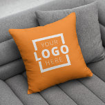 Logo-Werbemarke für kundenspezifische Unternehmen Kissen<br><div class="desc">Dieses trendige Kissen mit Ihrem eigenen Firmenlogo ist leicht zu personalisieren. Sie können die Hintergrundfarbe so ändern, dass sie mit Ihrem Logo oder Ihren Firmenfarben übereinstimmt. Werbe-Kissen machen einen lang anhaltenden Eindruck, sodass sie großartige Geschenke, Geschenke oder Souvenirs für Kunden, Kunden und Mitarbeiter machen. Sie können auch dazu verwendet werden,...</div>